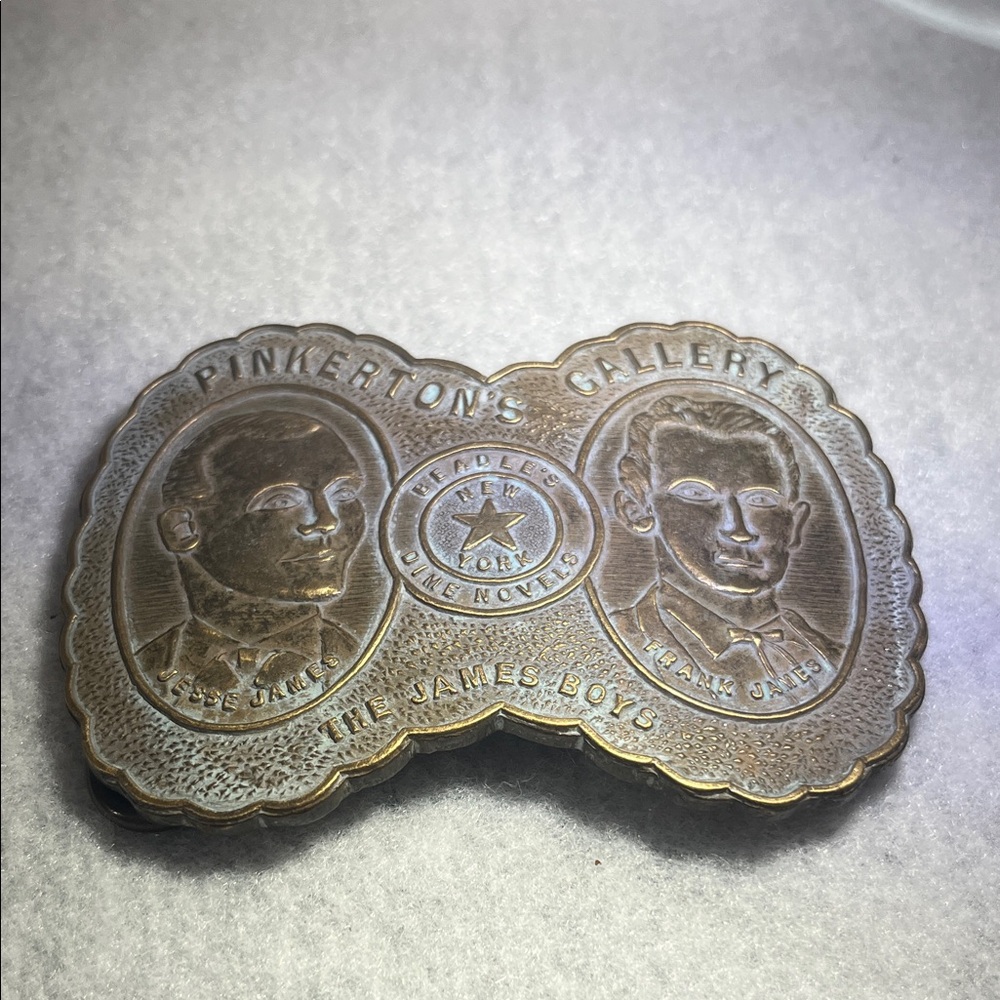 Jesse & Frank James Silver-Toned Belt Buckle